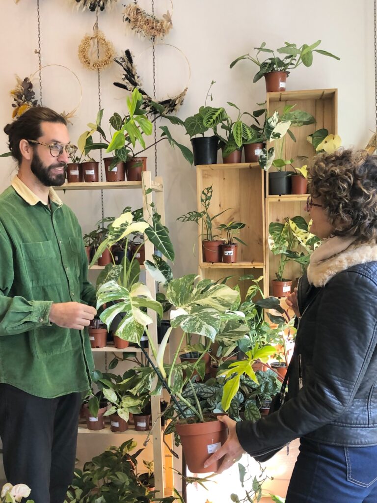 Adrien dans son "plantshop" 